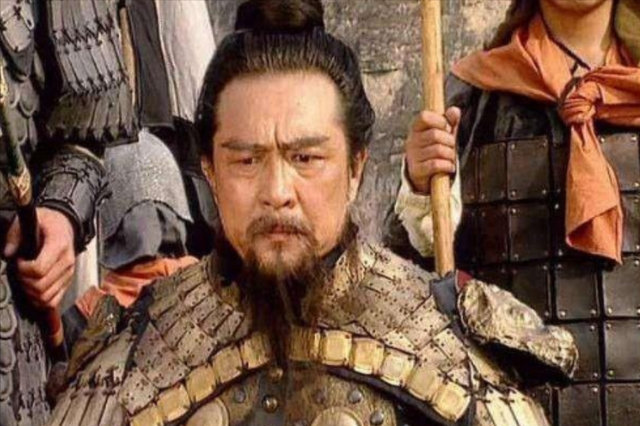 马谡其实只是替罪羊！诸葛亮真正想杀的是马谡背后的靠山，他是谁