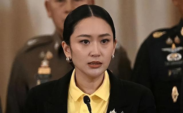 这一仗彻底把泰国打醒，卡了中国四年的军购，佩通坦内阁终于点头