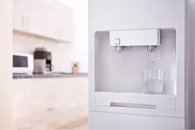 水是喝得越多越好吗？饮水有什么注意事项？图片