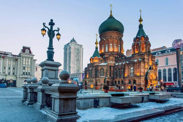 花8亿建冰雪大世界只开2个月？哈尔滨亏了20年，真的能回本吗？