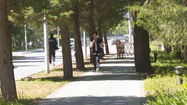 每天走多少步不伤膝？专家给出黄金步数！