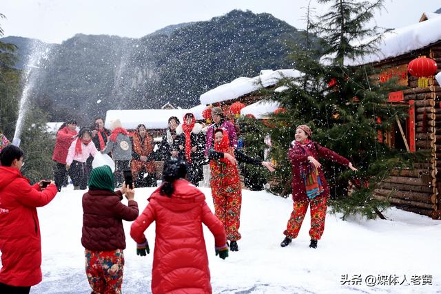 贵州六盘水：“南国雪乡”吸引各地游客打卡感受冬日浪漫与激情