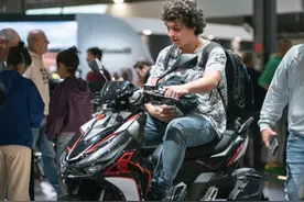 踏板还是平的香，带妹外卖两不误，推荐150CC平踏如何选？图片