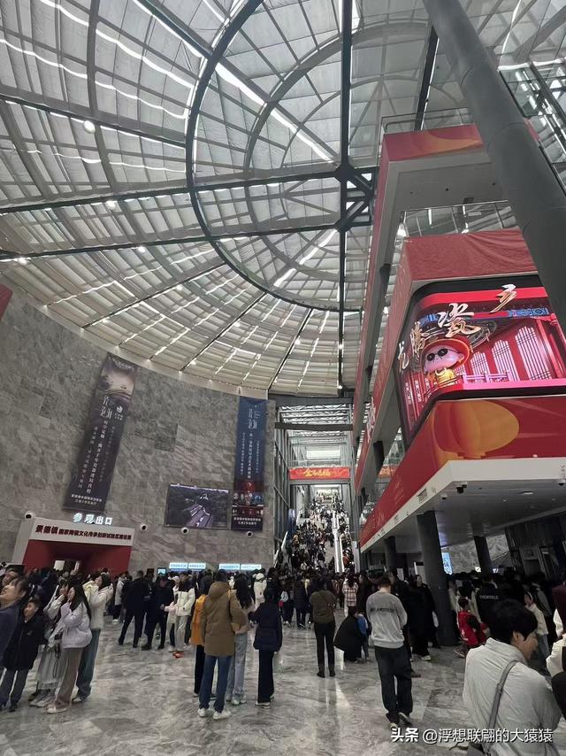 景德镇一日游，只顾着人挤人看后脑勺了，真正做到“累并快乐着”