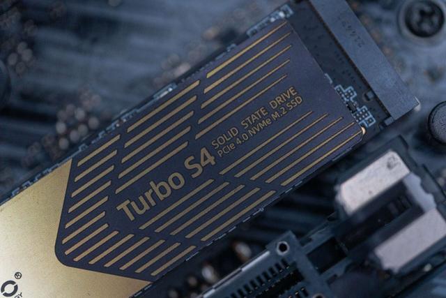 奥睿科Turbo S4评测：小身材藏大能量，读写速度破界！