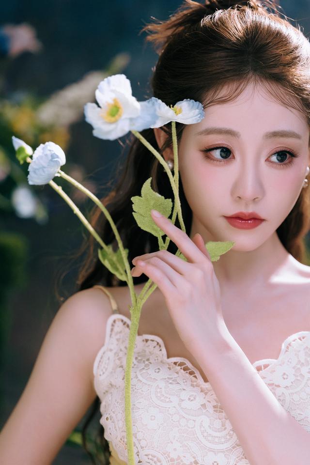 祝绪丹 碎花蕾丝裙 曼妙好身材 优雅娇俏绝绝子