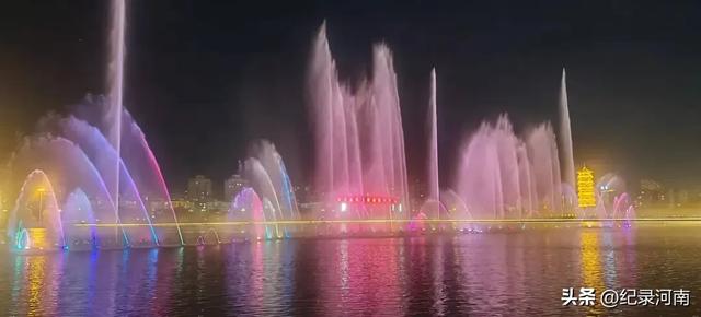 及时回应网友留言全国文明城市柘城县容湖风景区音乐喷泉定期开放