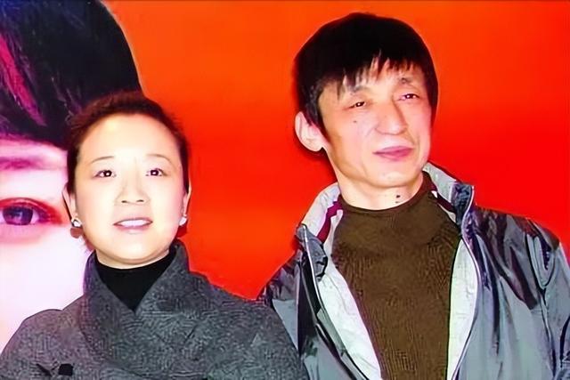 她是国家一级演员，多次给坐轮椅丈夫戴绿帽，如今儿子也是演员