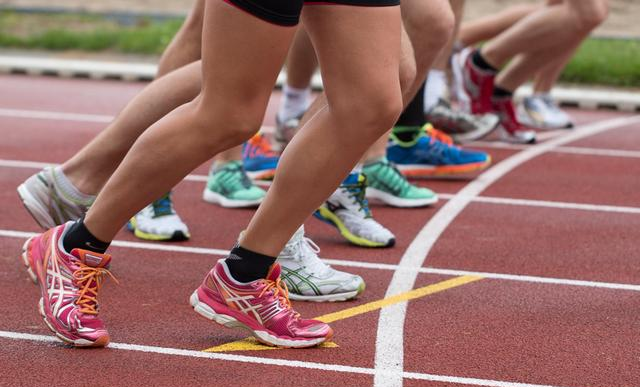 冬天躲被窝错了！跑步最该坚持，原因原来这么多