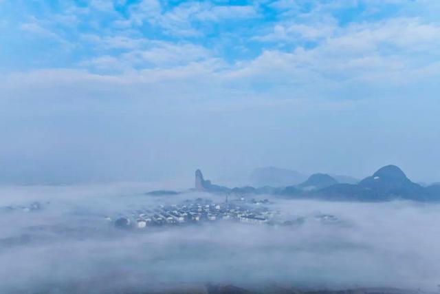 文旅融合新篇章！龙虎山“丹霞新境・夜遇龙虎”新品发布，首批精品民宿正式授牌！