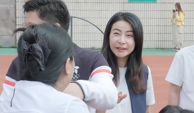 郭晶晶代言被立案不到1天，恶心的一幕出现了	，她的沉默早有预兆