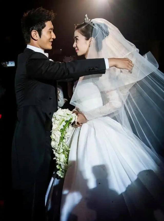 黄晓明也没想到，被自己抛弃的前妻杨颖，已走上另一条“上坡路”