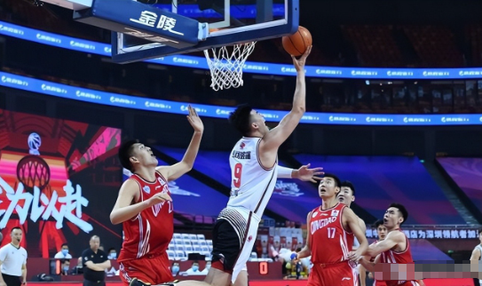 逼姚明退役，毁了王治郅，他凭一己之力让中国篮球倒退了二十年！