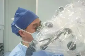 27岁小伙胡子变少胸部变大、对异性失去兴趣…出现这些症状要警惕图片