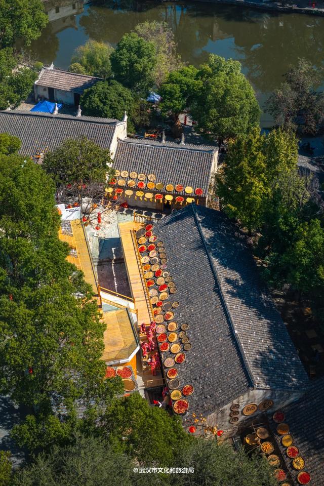 会玩的武汉人,都回村过秋天了