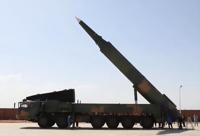 93阅兵还未开始，美军已忙成一团？美专家：太多新武器逆转局势？