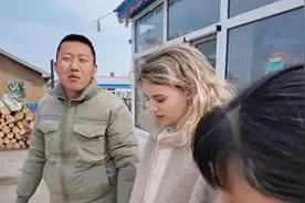 二哥终于是出院了。就在这时粉丝们问，阿楠应该给二哥出医药费图片