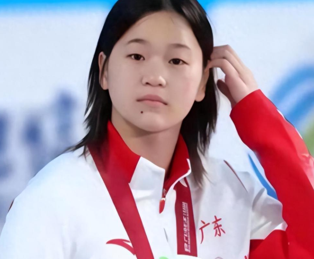 离过年不到1月，全红婵高调传出大喜讯	，让人担心的事还是发生了