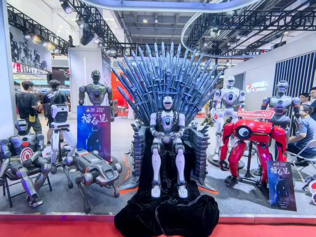 世界机器人大会十年：秀出中国“智”造新高度