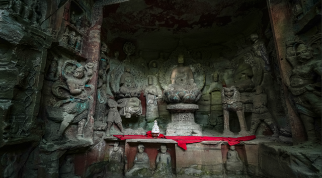 不敢想象周一的午后，走在沱江旁吹风有多舒服~