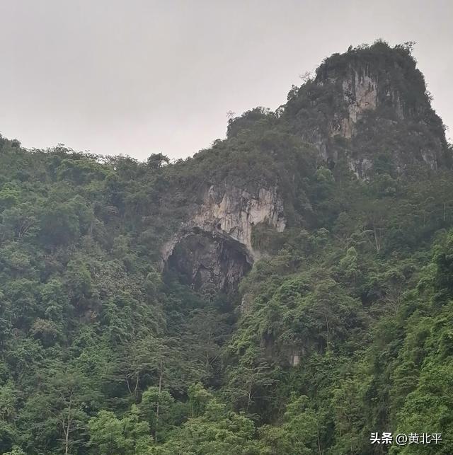 广西南宁市近郊有一座废弃的景区，当初游客日进千人当今寥寥无几