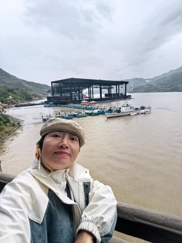 白帝城：365级台阶
