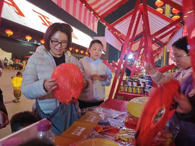 天府新区：嗨翻大屋檐！逛吃赏玩超有料