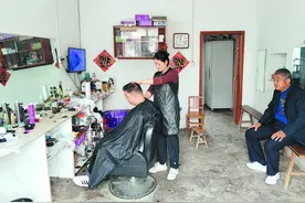 暖！合肥这家理发店13年不涨价图片