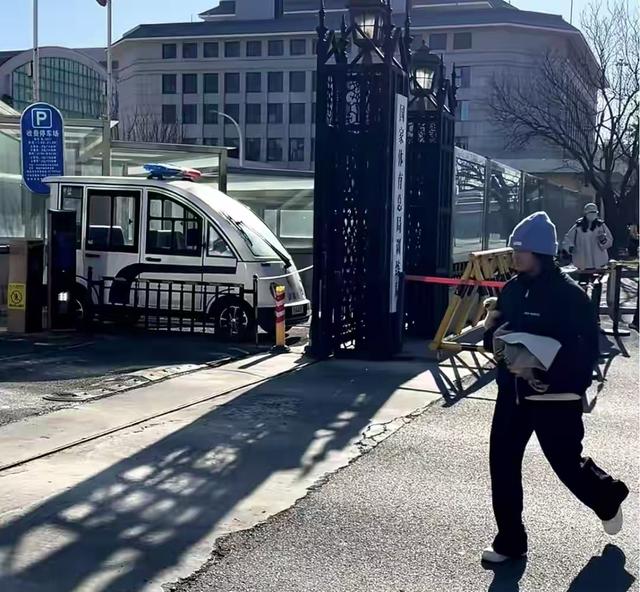 全红婵归队了，变化真大，身高快1米7了吧，留了长发，气场强大！