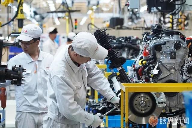 2025新疆网络文化·贯彻四中全会精神一线见闻丨经开区（头屯河区）借雪假重塑工业游品牌