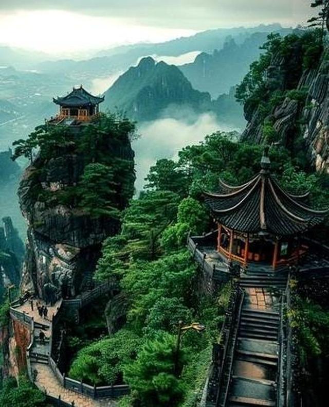 我是河南人，刚从江西庐山回来	，实在忍不住想说：对庐山5点印象