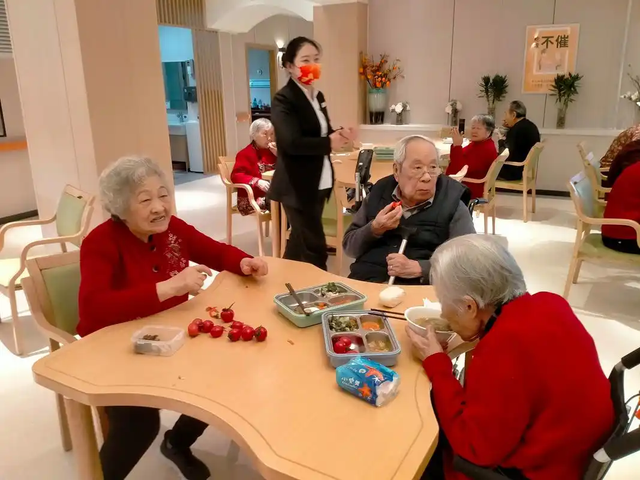千亿赛道凉了！银发科技沦为吃灰神器，老人根本不买账