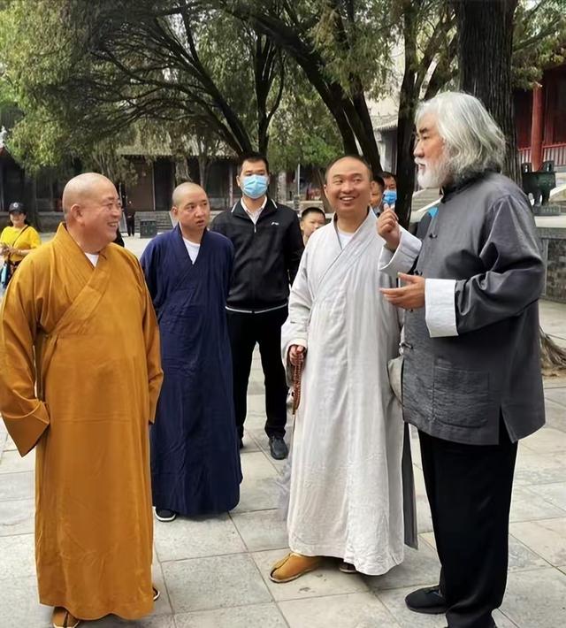 港媒视角下的释永信：双重户口，私生活混乱，真实身高不到1米6