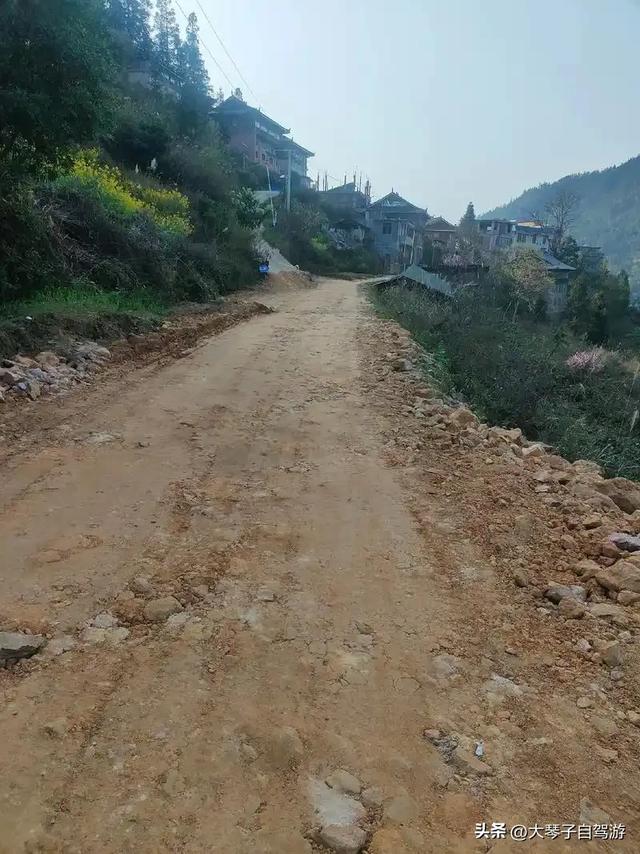 不听车友劝，147公里开了5小时！盘州到兴义，这国道坑我替你们踩