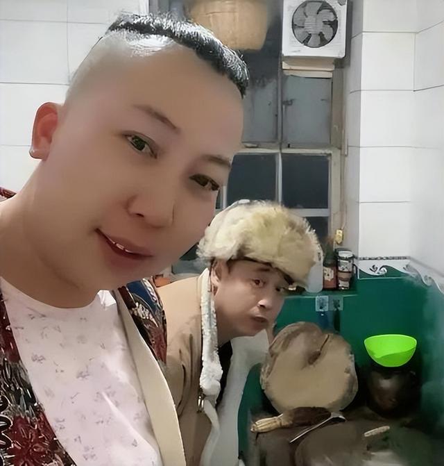 复出无望？东北雨姐再被点名，监管局重拳出击，网友：辛巴跑挺快