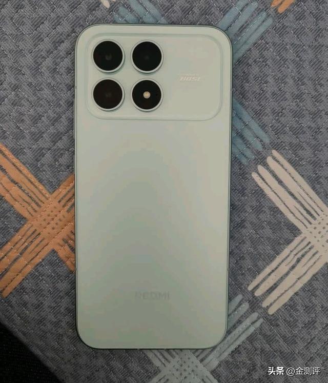 红米K90“销量遇冷”，值不值得买？真相藏在这3个细节里