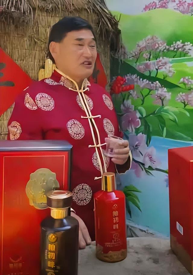 离婚4年，陈亚男和朱小伟的生活天差地别，背后的真相太现实