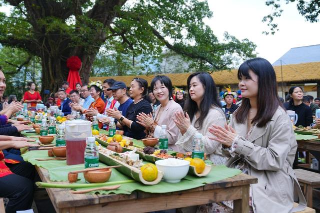 2025年白沙“啦奥门”雨林与您山兰文化活动盛大举行