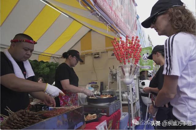 上野熊猫中秋节火热进行时：游客如织，共享佳节