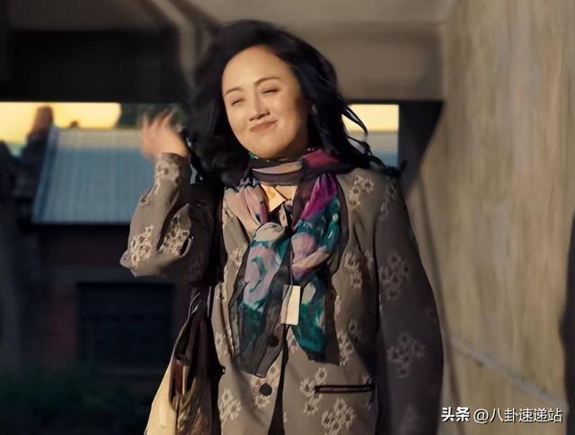 辛柏青丧妻才三个月，恶心的一幕就出现了，被撮合娶马伊俐过日子