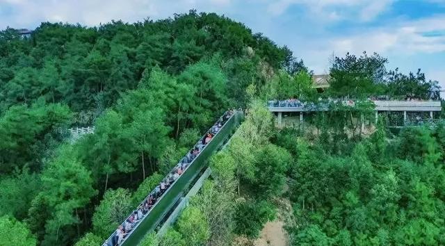 景区都给大山都装上了电梯，登顶还有意义吗？