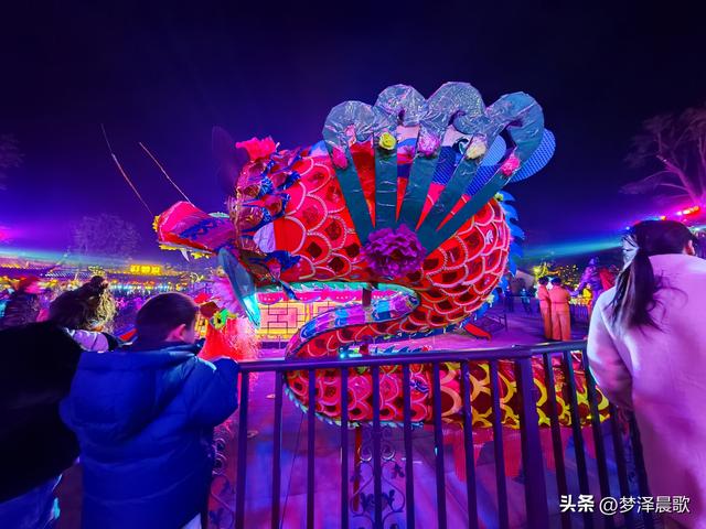 云梦：文化碰撞与音乐狂欢 祥云湾一周年庆典亮点纷呈