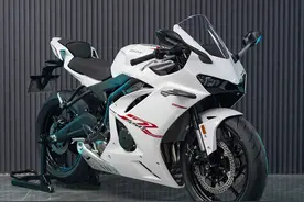 重新调校！29980元买凯越450RR，最便宜的、适合新手的四缸仿赛图片