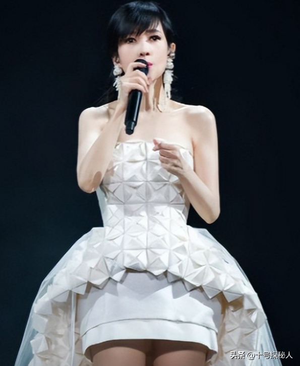 被戴8次绿帽子，3次“捉奸在床”，这就是“玉女”守卫的爱情吗？