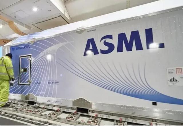 ASML最强EUV光刻机曝光，单次曝光5nm，售价超50亿元