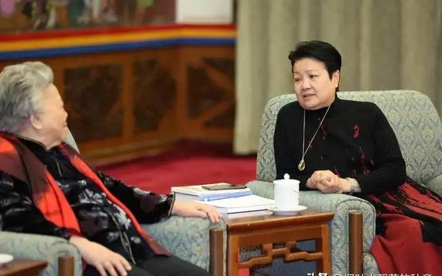 彭佩云：那个提出“坚持计划生育一百年不动摇”的人