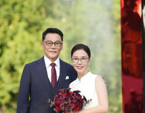 俞渝也没想到，刚离婚2年，李国庆就娶了他40年前的“白月光”