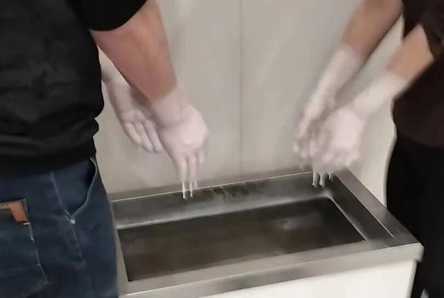 充电养生两不误丨温泉+理疗打造康养新体验，等您来解锁