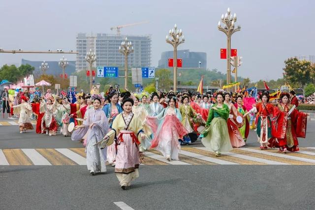武汉国庆中秋双节推潮游、乐游、夜游、惠游系列，成旅游热门城市