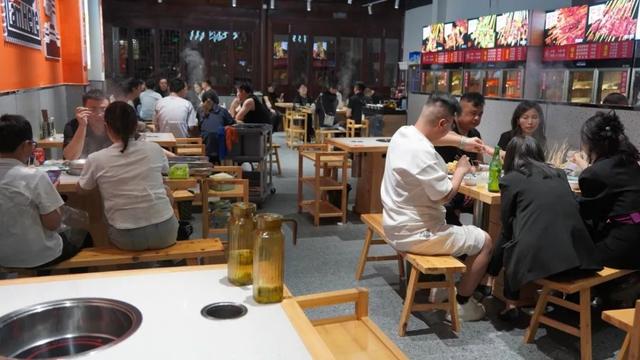 ​国庆在武都，一天吃五顿算多吗？